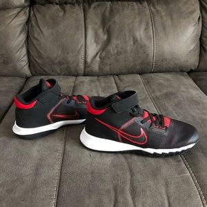 Nike Kyrie Irving 2.5Y